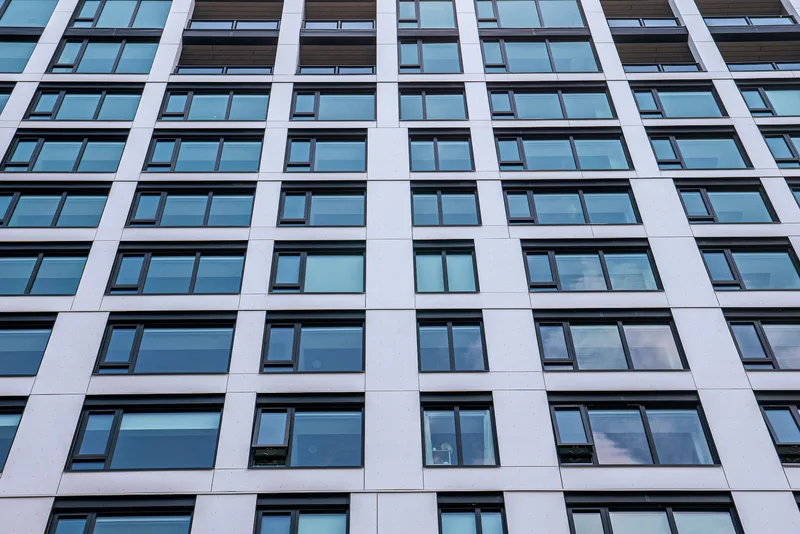14 Glisan — photo 2