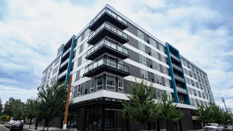 Block 19 Broadstone — photo 2
