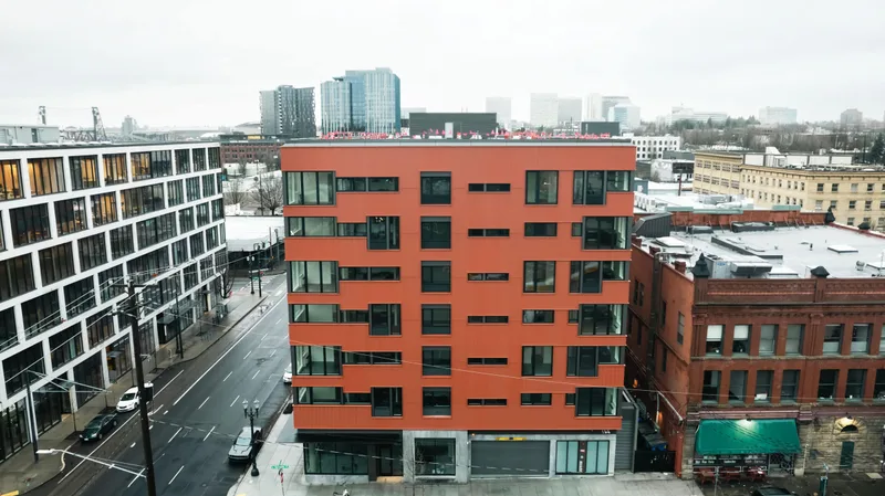 550 Apartments — photo 2